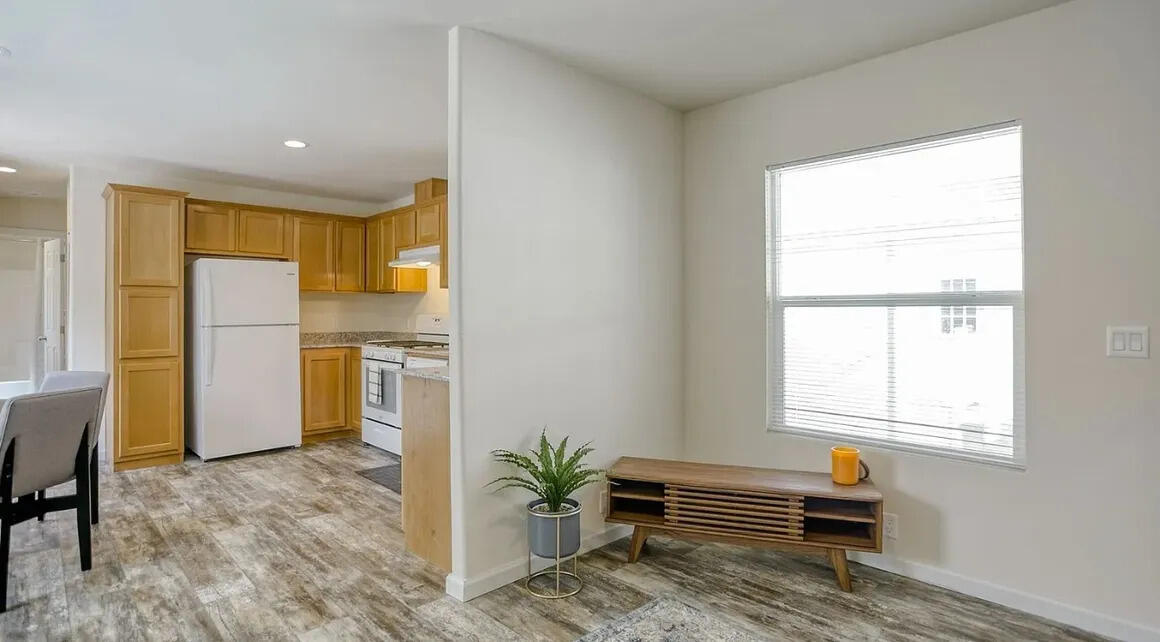 19555 Tunnel Road, Unit 19 Redding, CA 96003 - Photo 4 of 14 spring branch living