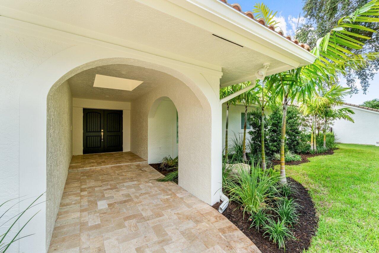 2724 Northwest 26th Street Boca Raton, FL 33434 - Photo 3 of 35 004-2724Northwest26thStreet-BocaRaton-FL