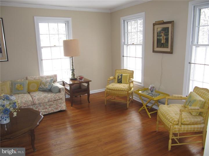 858 Old State Road Berwyn, PA 19312 - Photo 8 of 17 Living Room