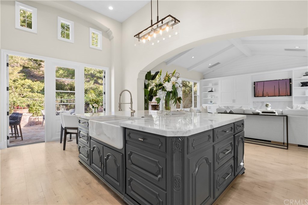 54 Shady Lane Irvine, CA 92603 - Photo 7 of 29