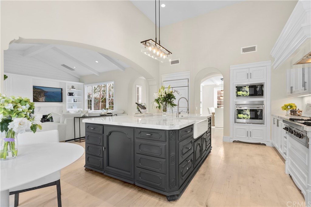 54 Shady Lane Irvine, CA 92603 - Photo 8 of 29