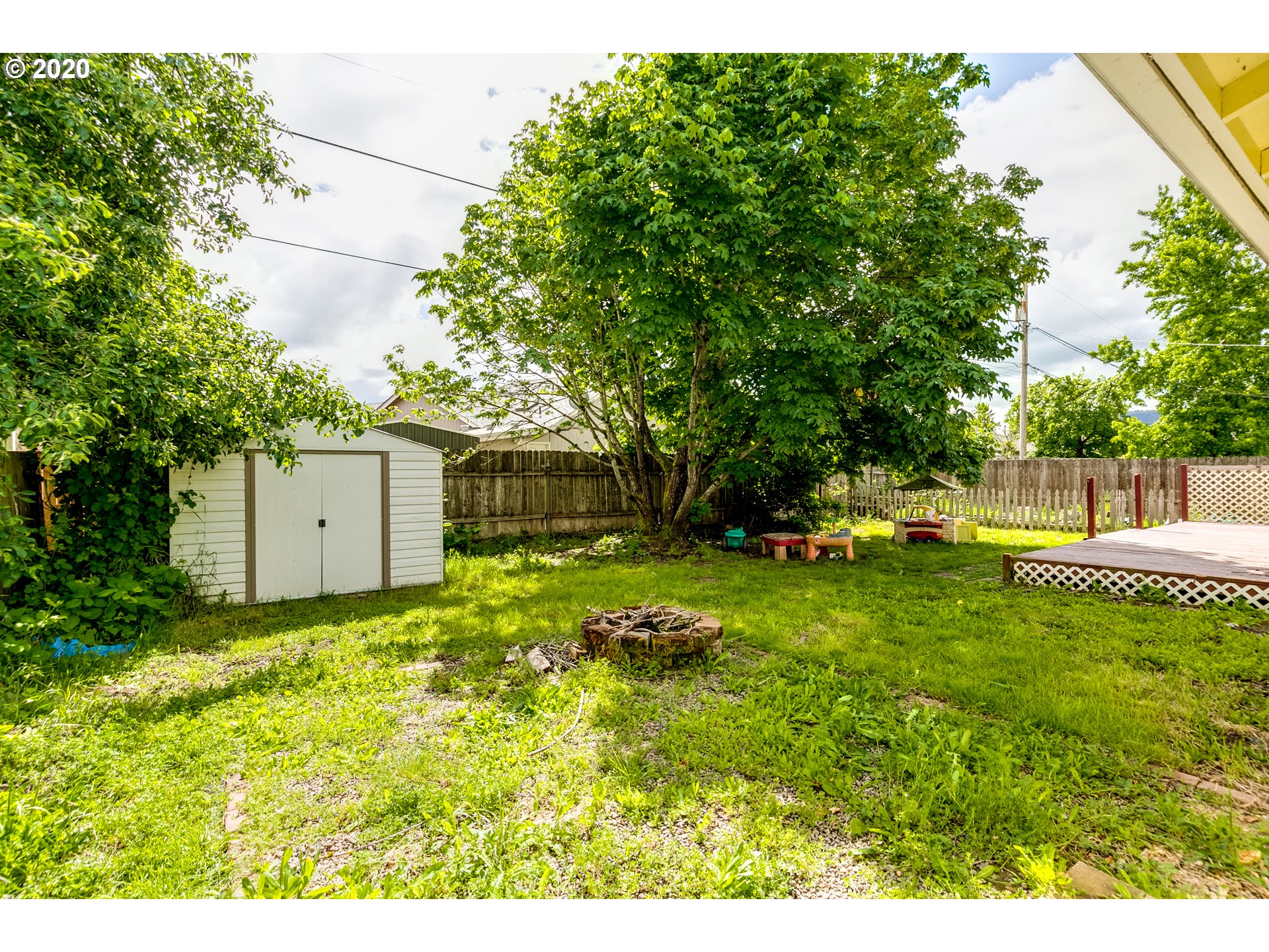 573 South 40th Street Springfield, OR 97478 - Photo 11 of 12