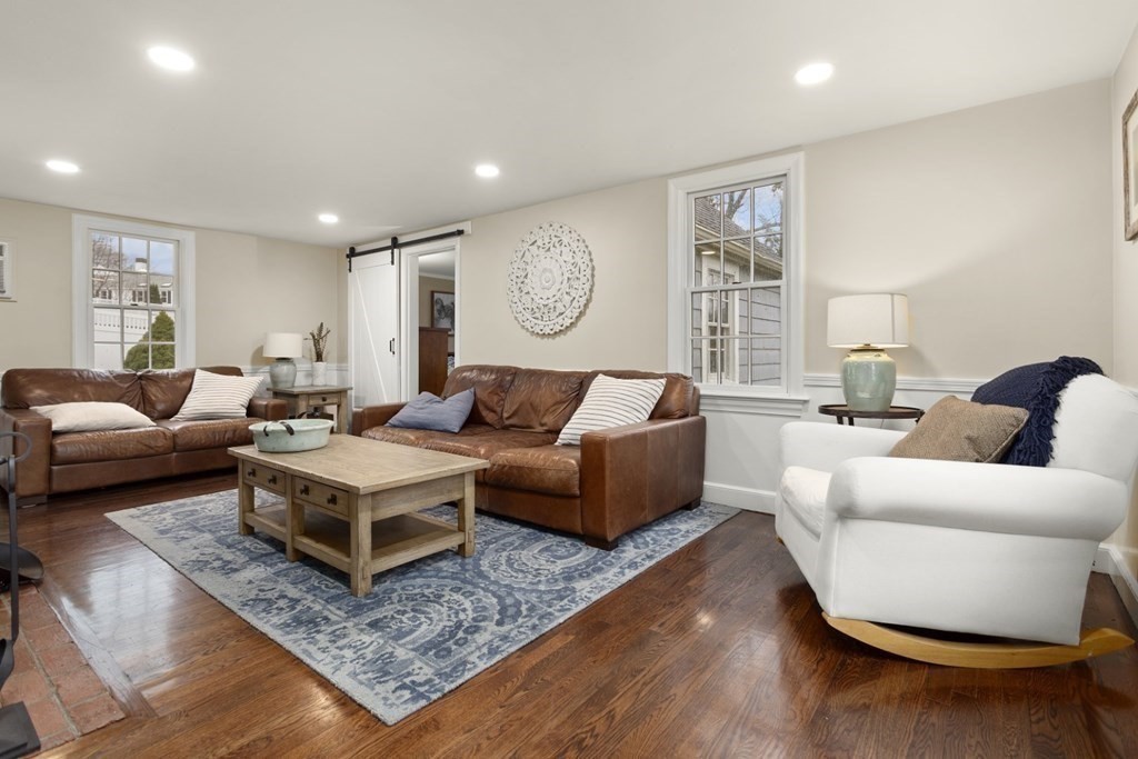 16 Longbow Road Lynnfield, MA 01940 - Photo 4 of 35 Gallery Image 4