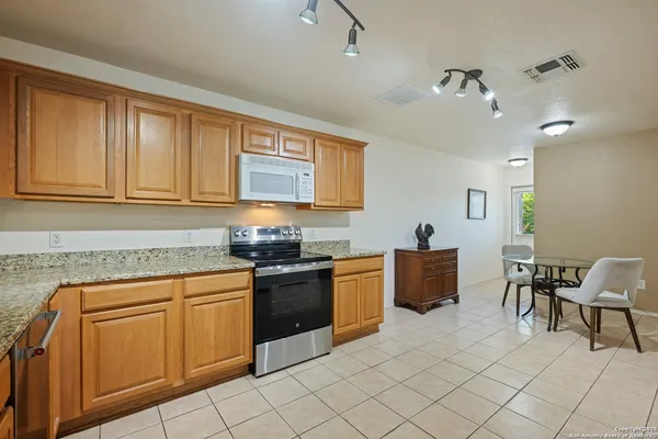 $165,000 | 3202 Eisenhauer Road, Unit 702, San Antonio, TX 78209
