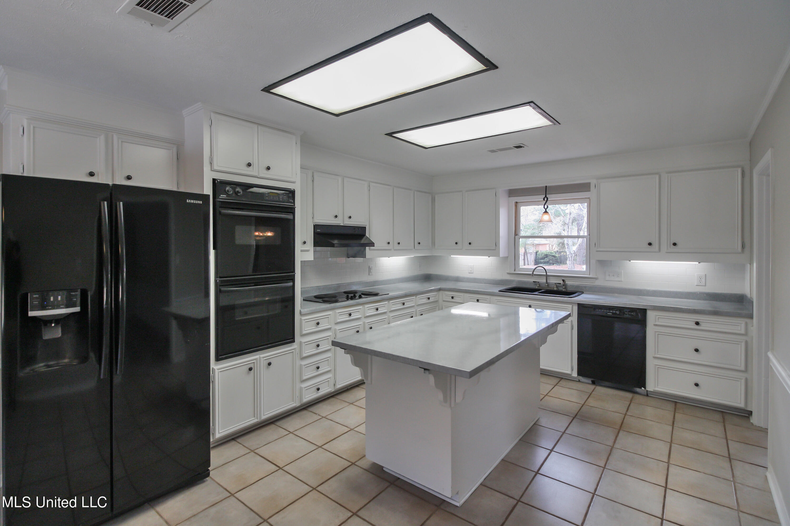 276 Northpointe Parkway Jackson, MS 39211 - Photo 6 of 28 IMG_1635