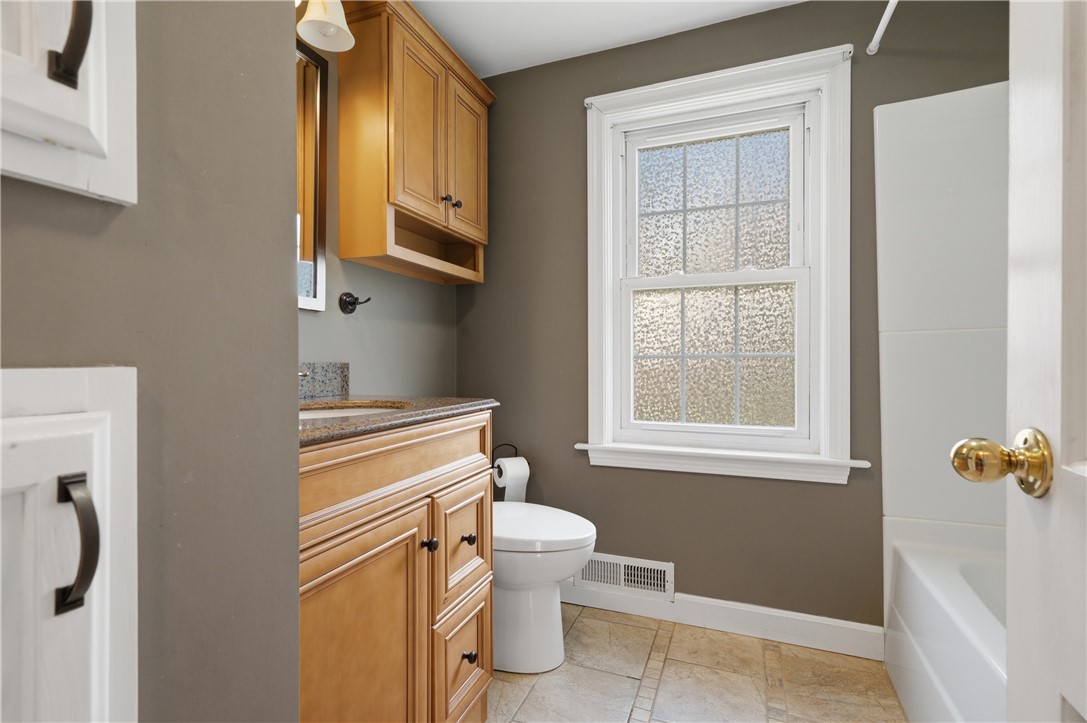 74 Macarthur Road Woonsocket, RI 02895 - Photo 6 of 34 Gallery Image 6