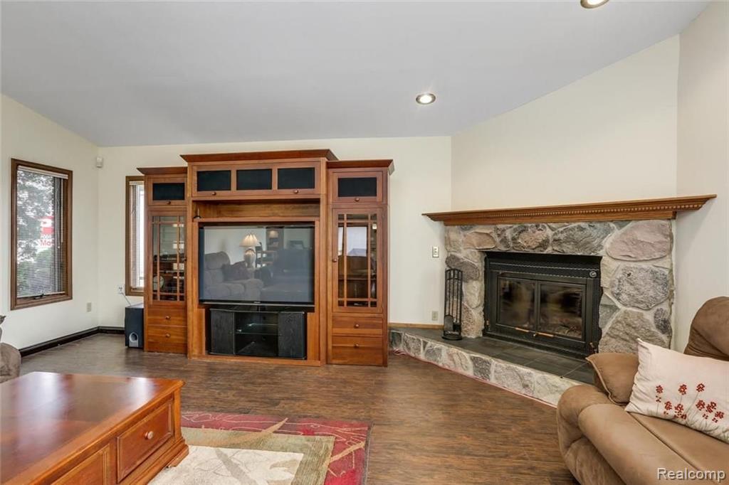864 Creston Road Troy, MI 48085 - Photo 20 of 33