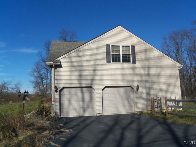 5569 Vera Cruz Road Emmaus, PA 18049 - Photo 3 of 29 Gallery Image 3