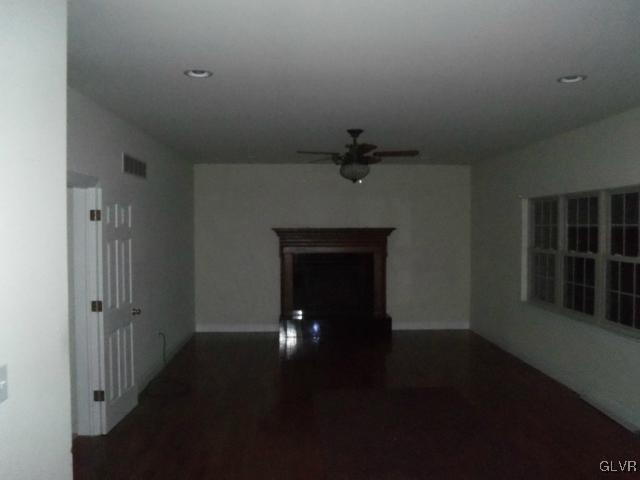5569 Vera Cruz Road Emmaus, PA 18049 - Photo 8 of 29 Gallery Image 8
