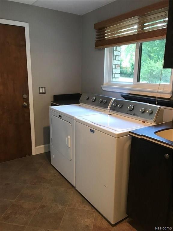 29825 Sugar Spring Road Farmington Hills, MI 48334 - Photo 26 of 35