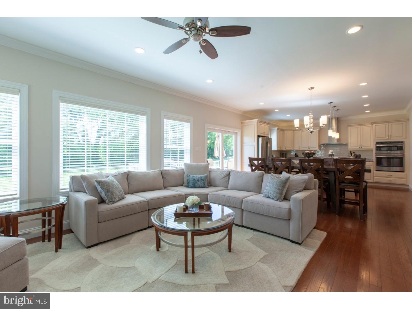 62 Pinyard Road Monroeville, NJ 08343 - Photo 8 of 25 Living Room
