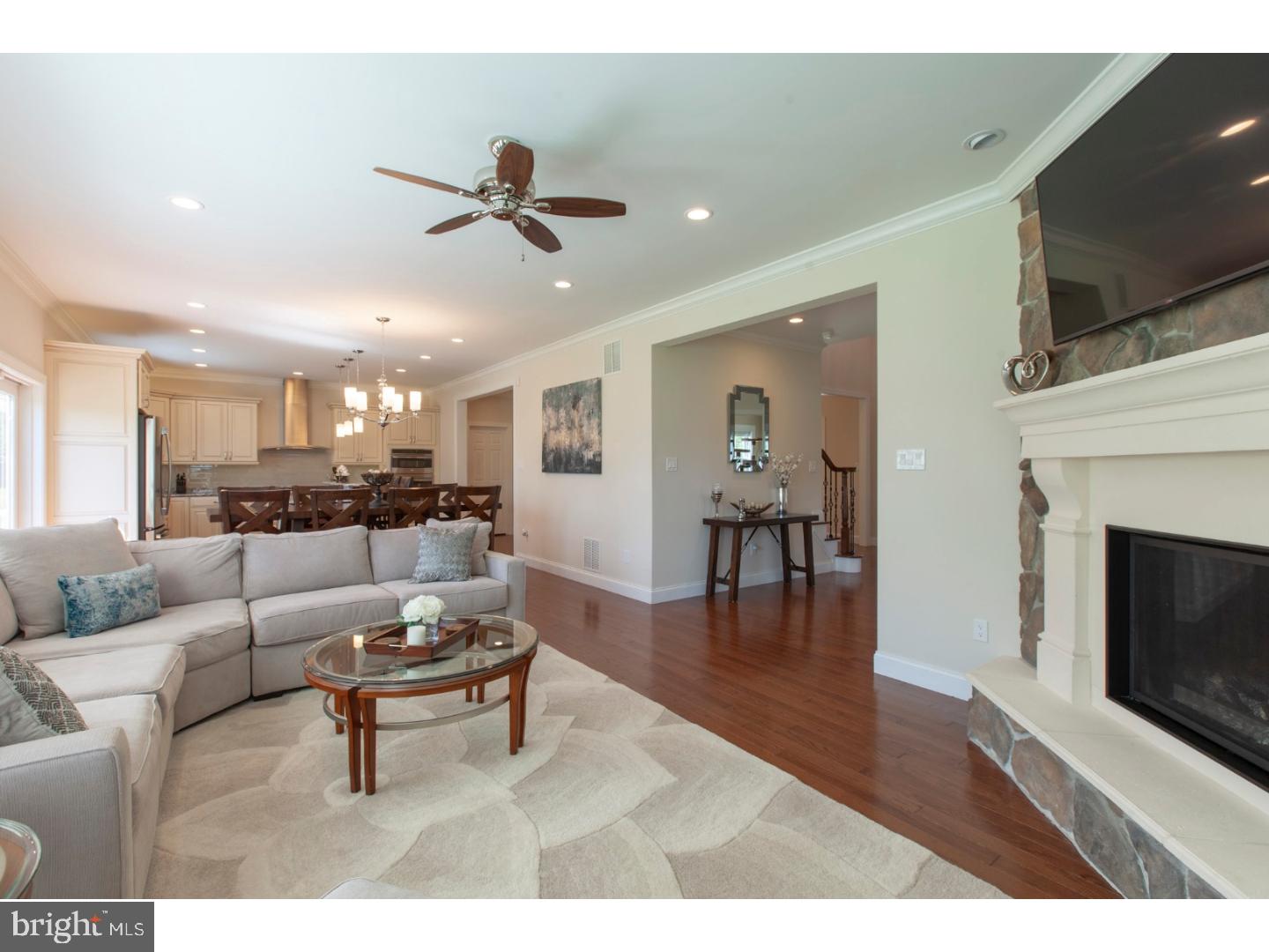62 Pinyard Road Monroeville, NJ 08343 - Photo 9 of 25 Living Room