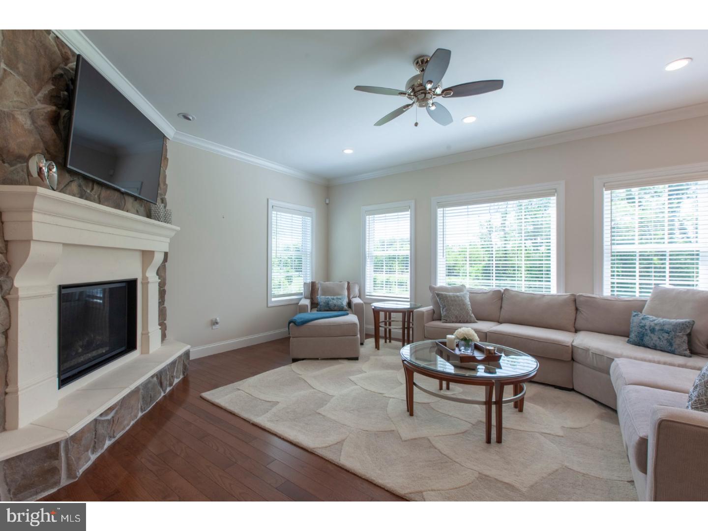 62 Pinyard Road Monroeville, NJ 08343 - Photo 10 of 25 Living Room