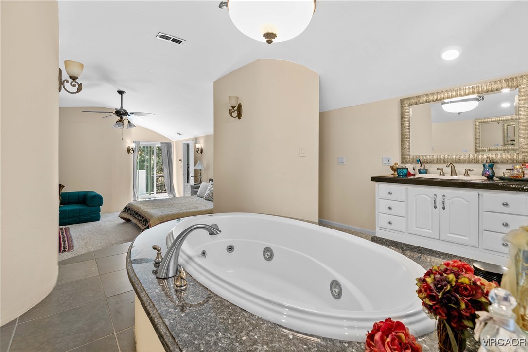 26665 Modoc Lane Lake Arrowhead, CA 92352 - Photo 34 of 38 Primary bathroom