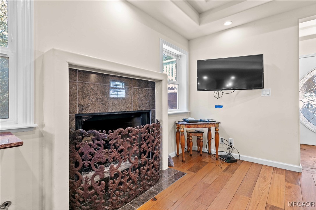 26665 Modoc Lane Lake Arrowhead, CA 92352 - Photo 9 of 38 Dining room fireplace