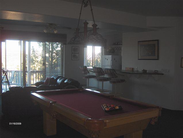 1101 South Elk Ridge Point Payson, AZ 85541 - Photo 5 of 9 Family room includes a wet bar