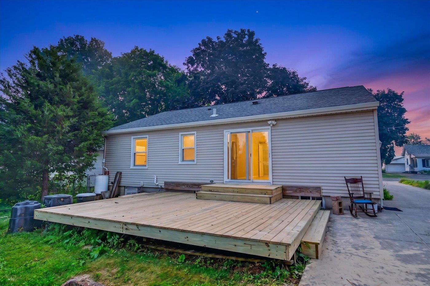 3814 Ridgeway Avenue Madison, WI 53704 - Photo 26 of 35 Gallery Image 26