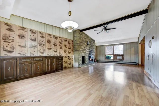 a view of livingroom with hardwood