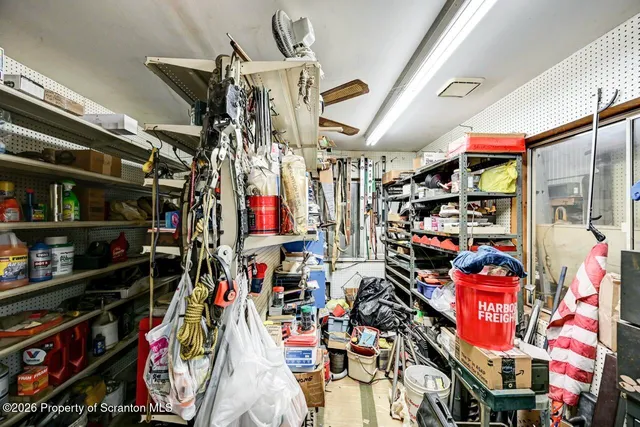 $847,999 | 1560 Reservoir Road, Moscow, PA 18444