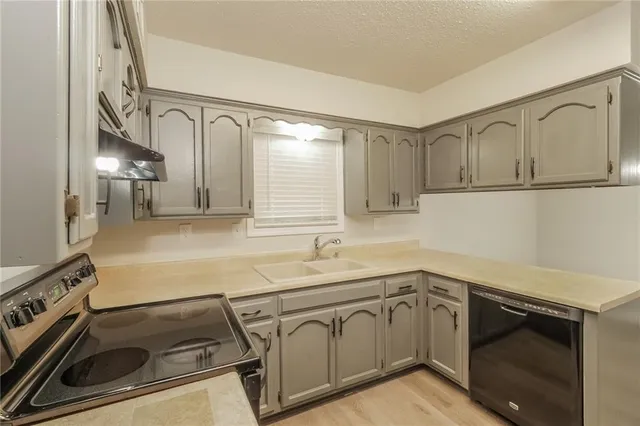 $1,990 | 1815 North Lazy Branch Road, Independence, MO 64058