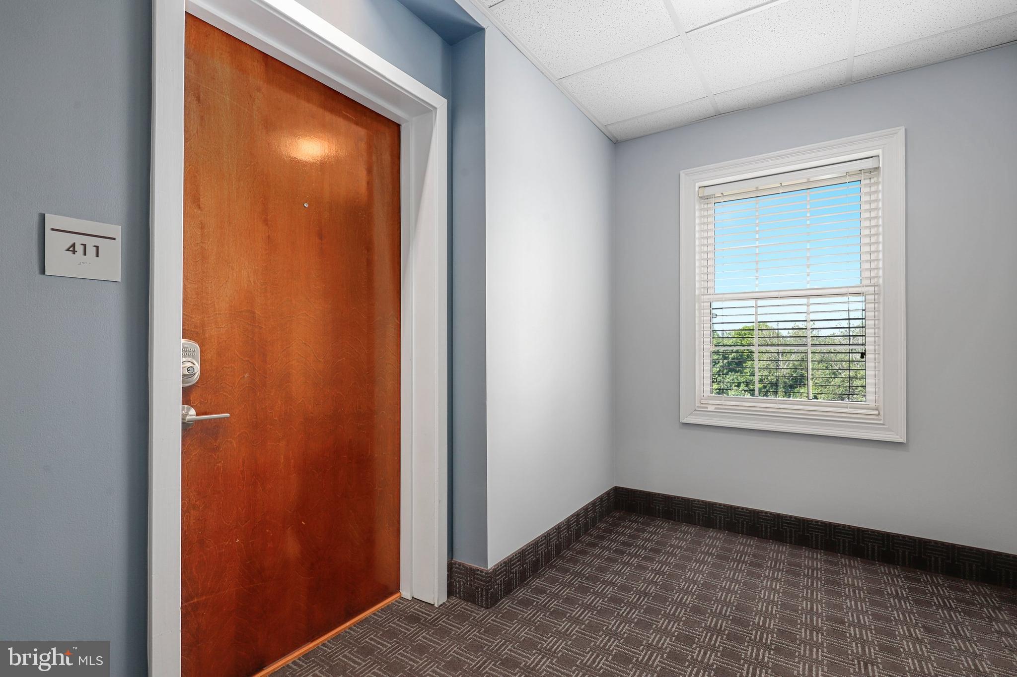 6301 Edsall Road, Unit 411 Alexandria, VA 22312 - Photo 4 of 25 Gallery Image 4