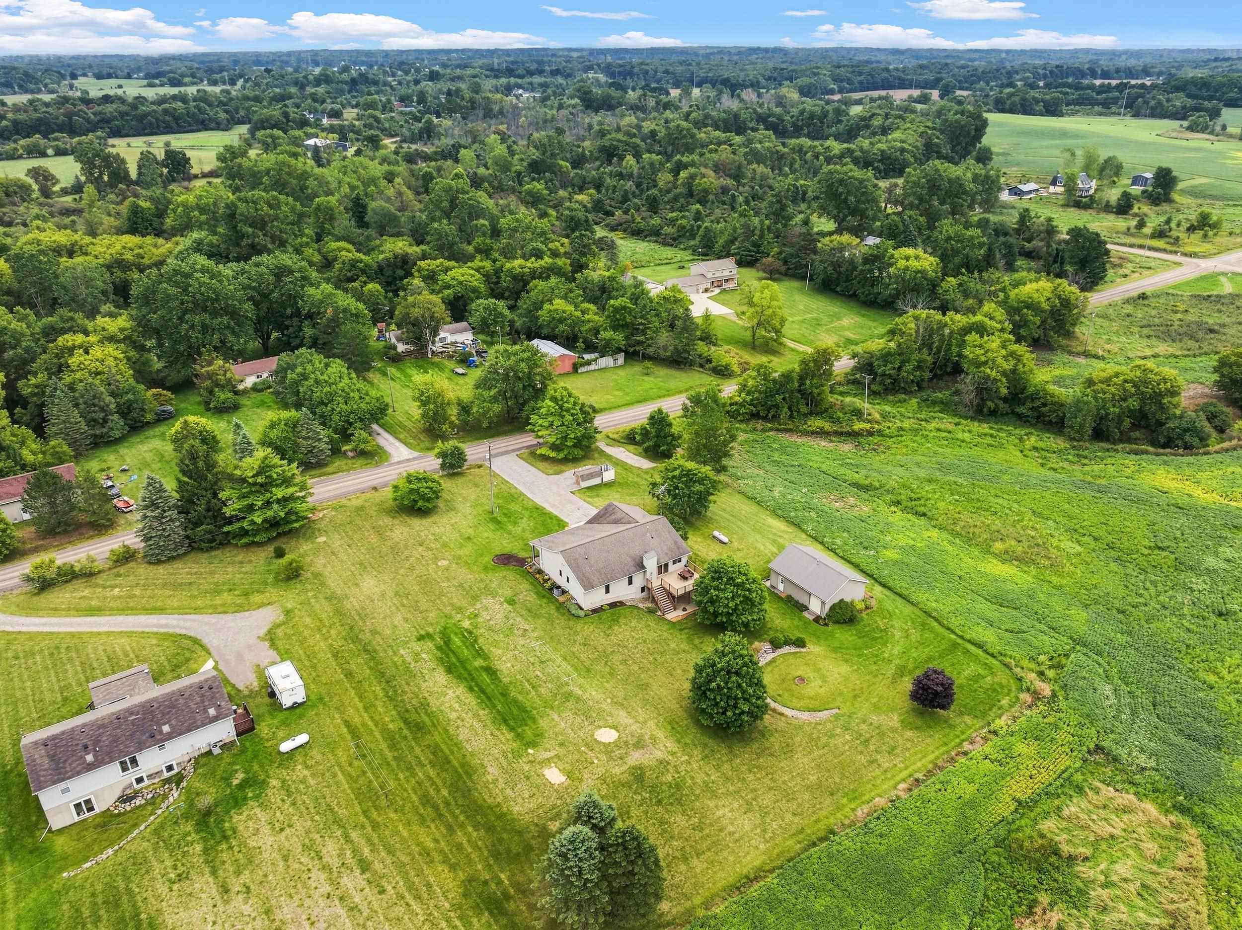 2436 South Henderson Road Davison, MI 48423 - Photo 5 of 55 Gallery Image 5