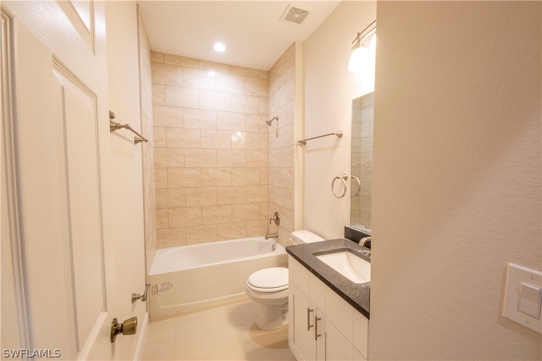 8168 Anhinga Road Fort Myers, FL 33967 - Photo 12 of 24 Gallery Image 12