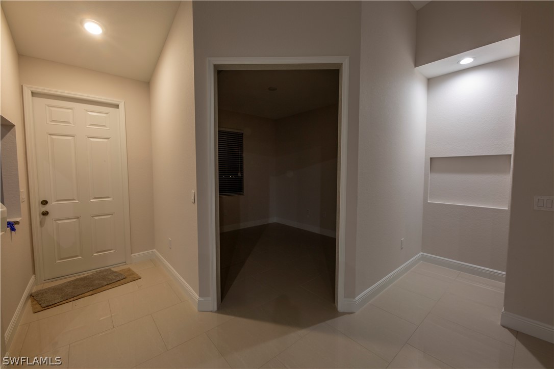 8168 Anhinga Road Fort Myers, FL 33967 - Photo 16 of 24 Gallery Image 16