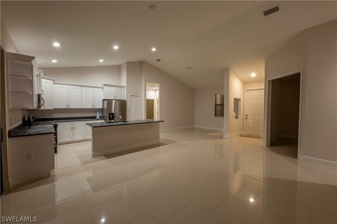 8168 Anhinga Road Fort Myers, FL 33967 - Photo 5 of 24 Gallery Image 5