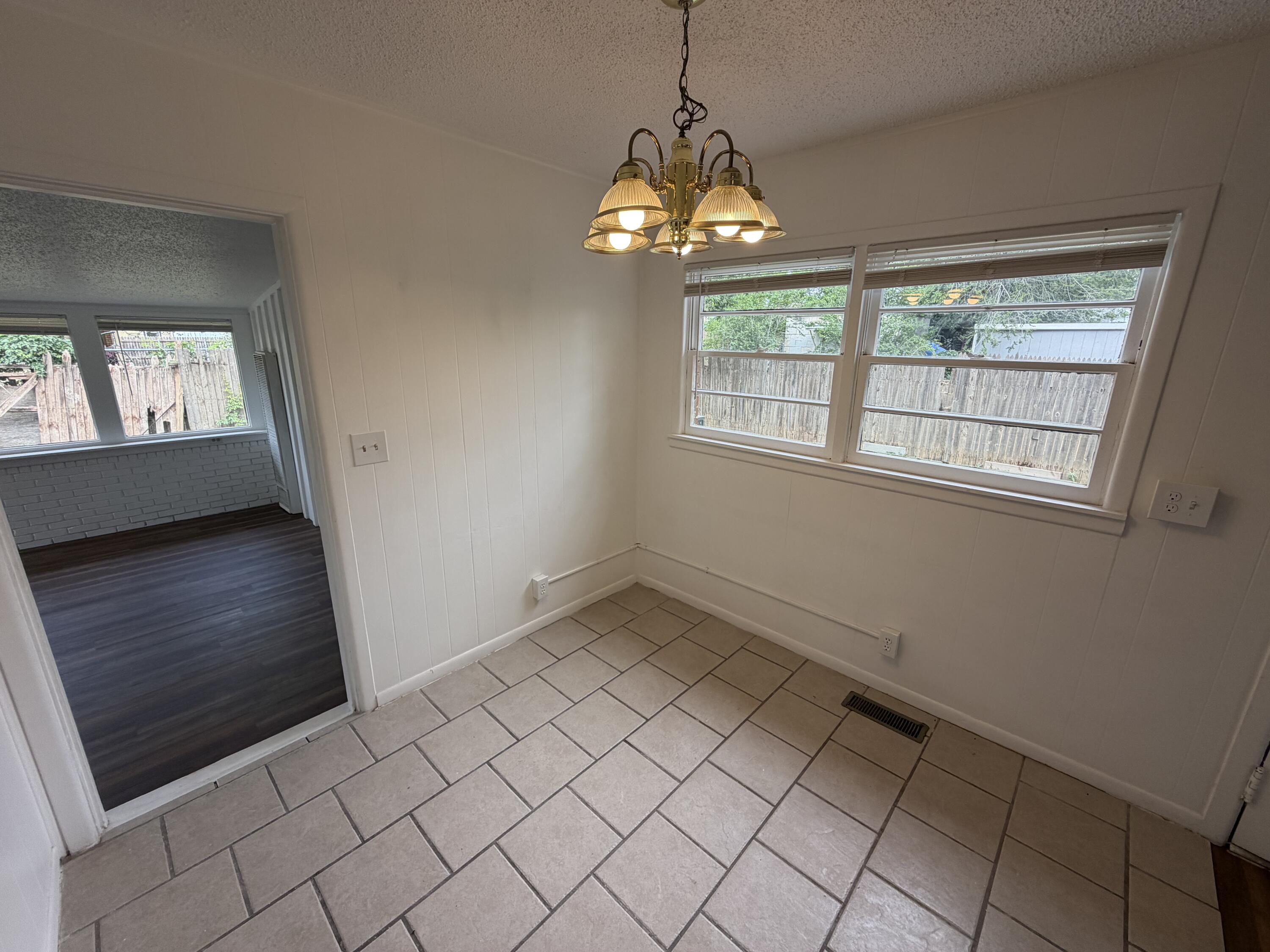 1336 60th Street Lubbock, TX 79412 - Photo 7 of 23 IMG_5066