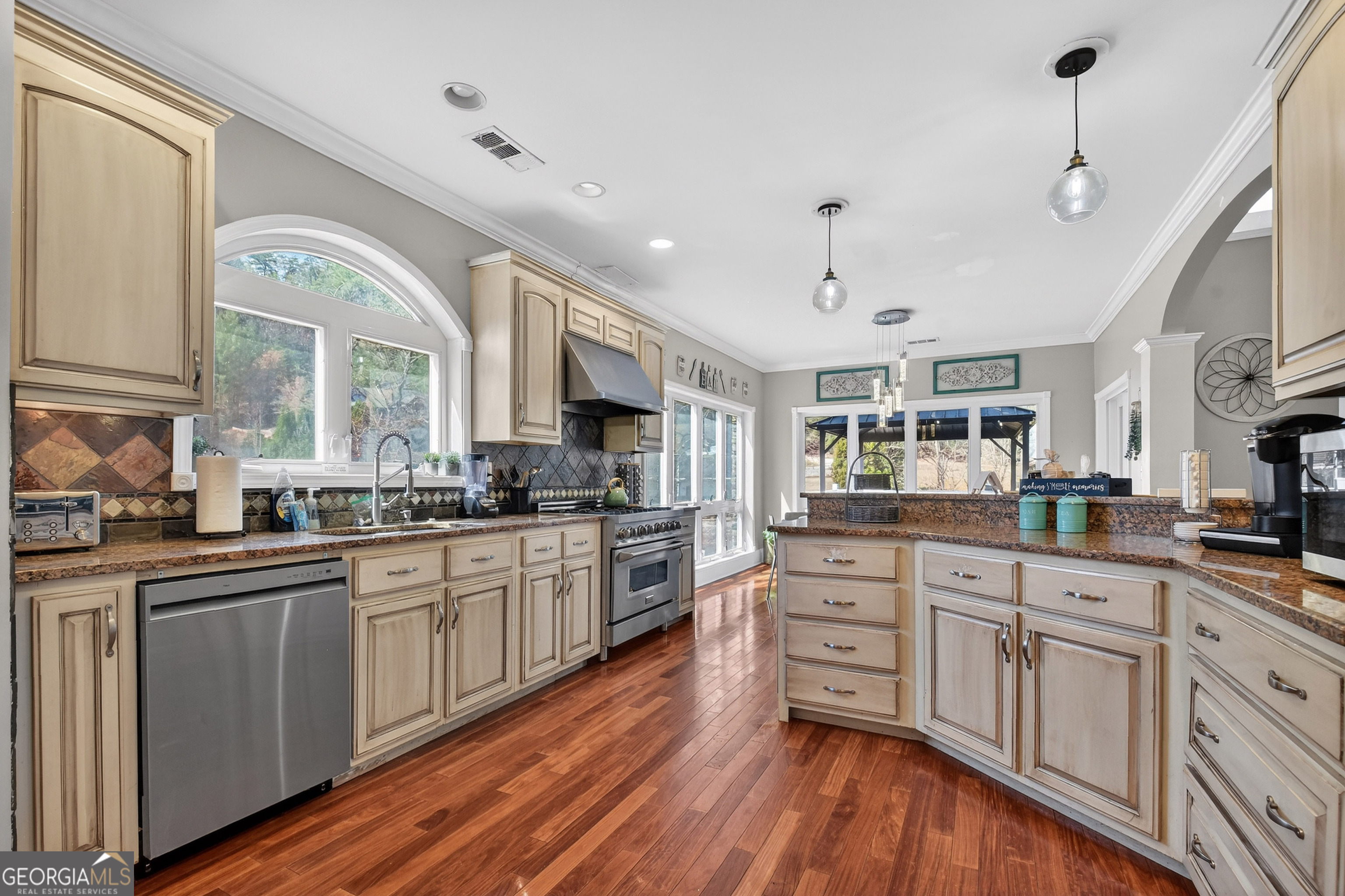 291 Kyle Arp Road Blue Ridge, GA 30513 - Photo 23 of 114