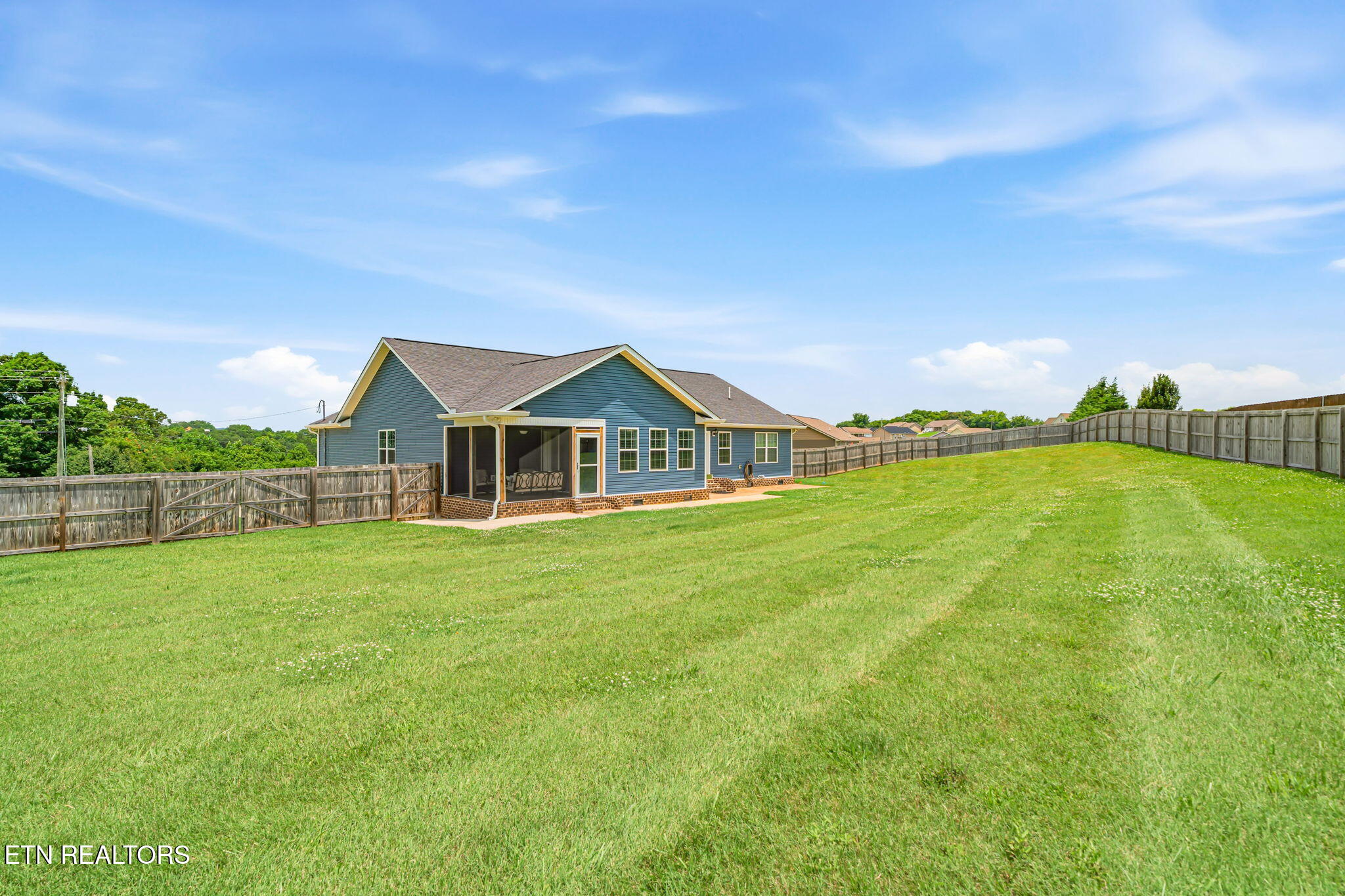 527 Low Valley Road Dandridge, TN 37725 - Photo 37 of 52 39-web-or-mls-527 Low Valley Drive-37