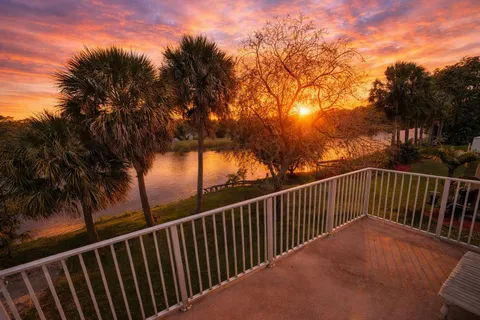 $650,000 | 2462 Westmont Place, Royal Palm Beach, FL 33411