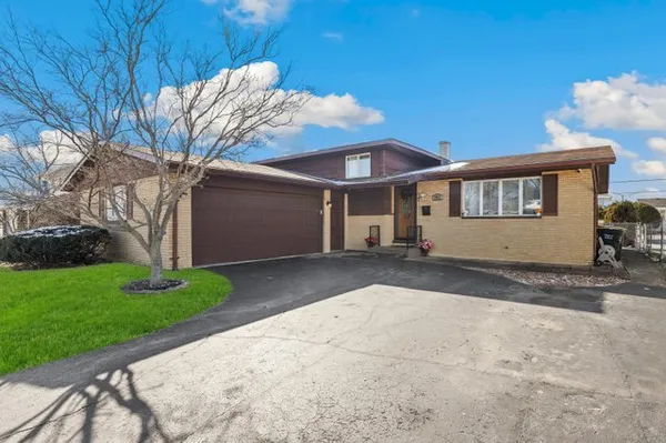$289,900 | 2951 193rd Street, Lansing, IL 60438