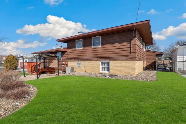 2951 193rd Street Lansing, IL 60438 - Photo 15 of 17