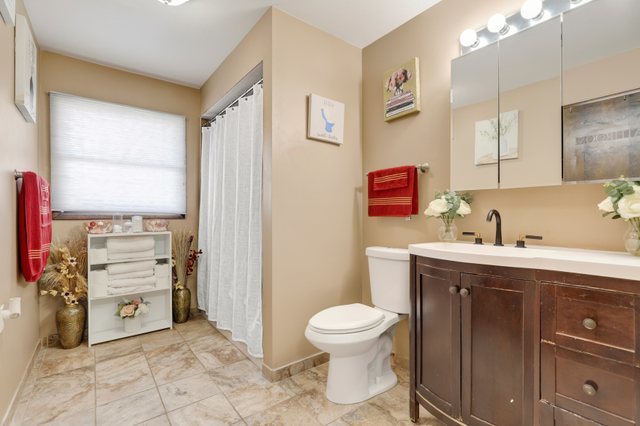 2951 193rd Street Lansing, IL 60438 - Photo 8 of 17