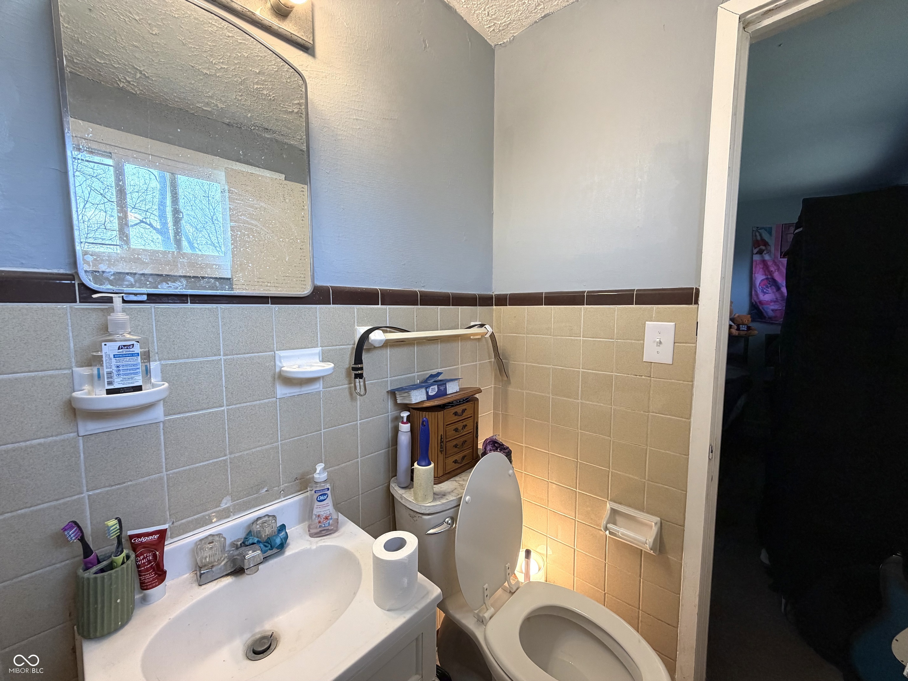 1207 East 11th Street Anderson, IN 46012 - Photo 13 of 16