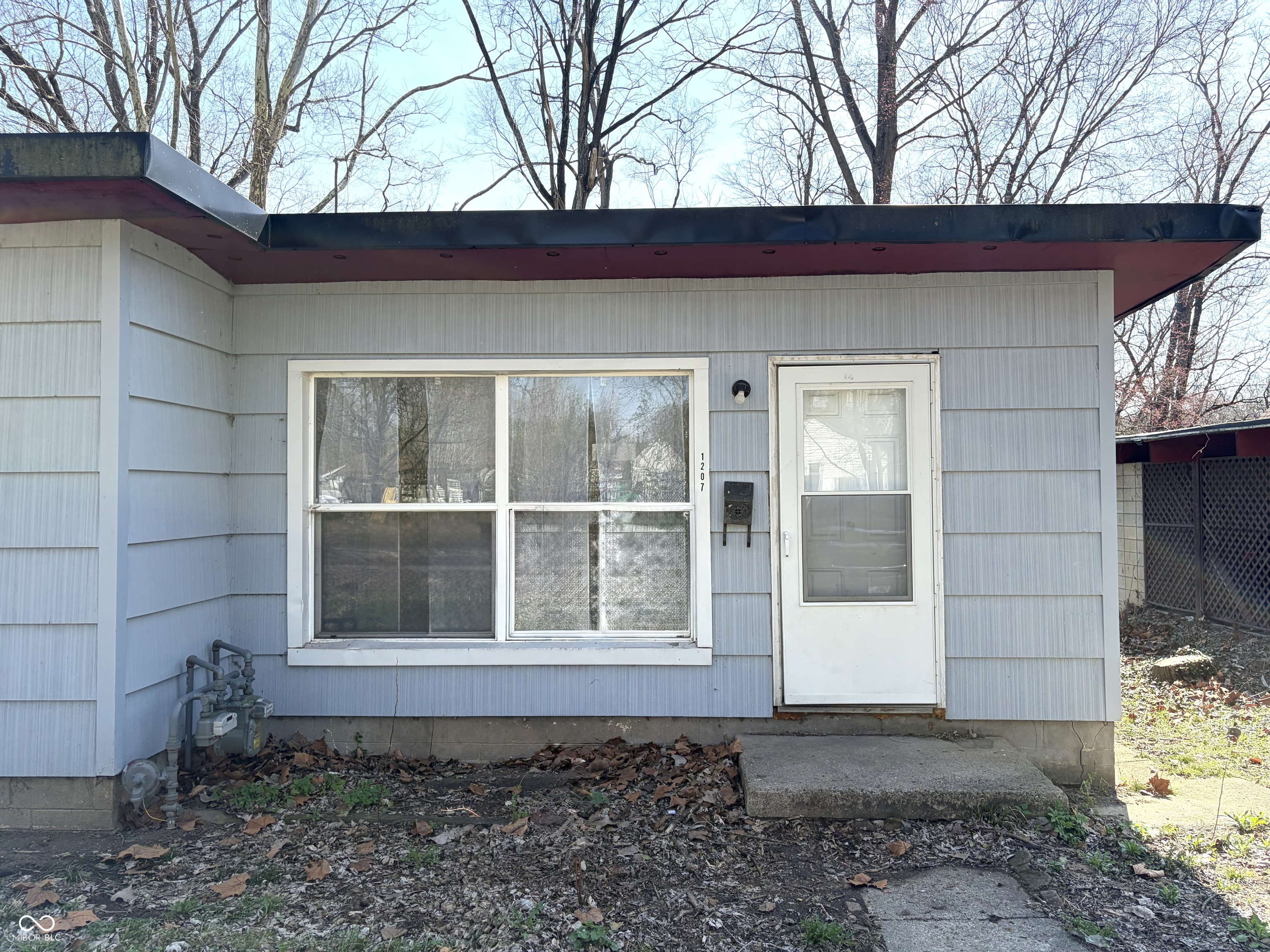1207 East 11th Street Anderson, IN 46012 - Photo 3 of 16