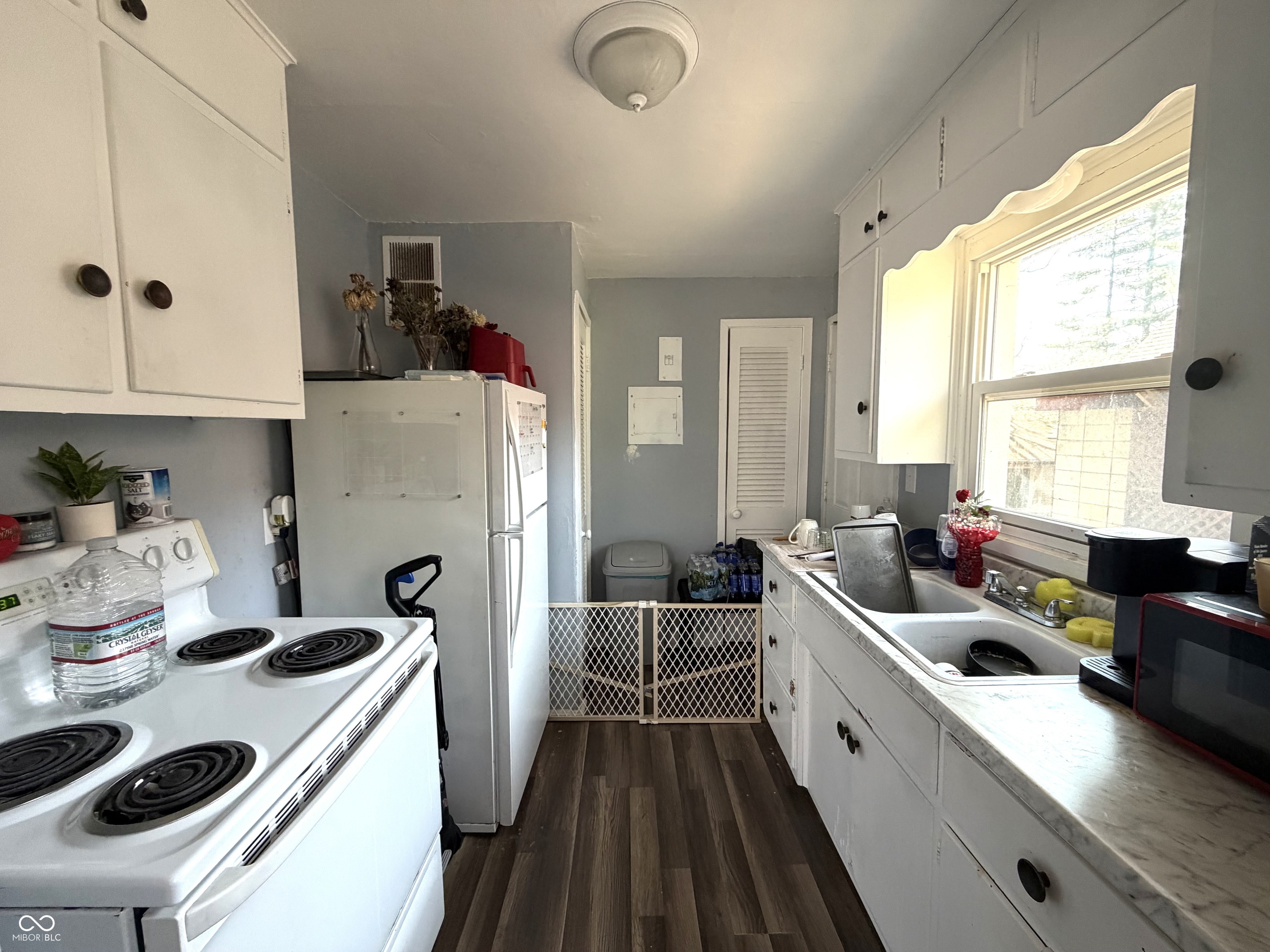 1207 East 11th Street Anderson, IN 46012 - Photo 4 of 16