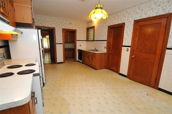 19 Bedford Road Springfield, MA 01107 - Photo 13 of 29 Gallery Image 13