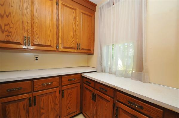 19 Bedford Road Springfield, MA 01107 - Photo 14 of 29 Gallery Image 14