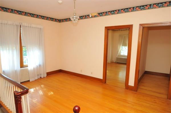 19 Bedford Road Springfield, MA 01107 - Photo 16 of 29 Gallery Image 16