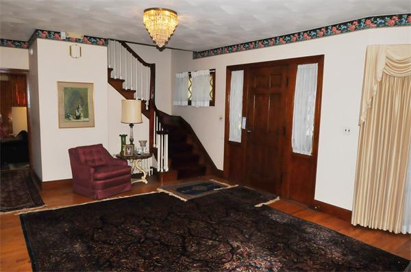 19 Bedford Road Springfield, MA 01107 - Photo 8 of 29 Gallery Image 8