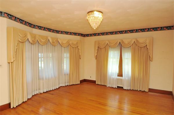 19 Bedford Road Springfield, MA 01107 - Photo 9 of 29 Gallery Image 9