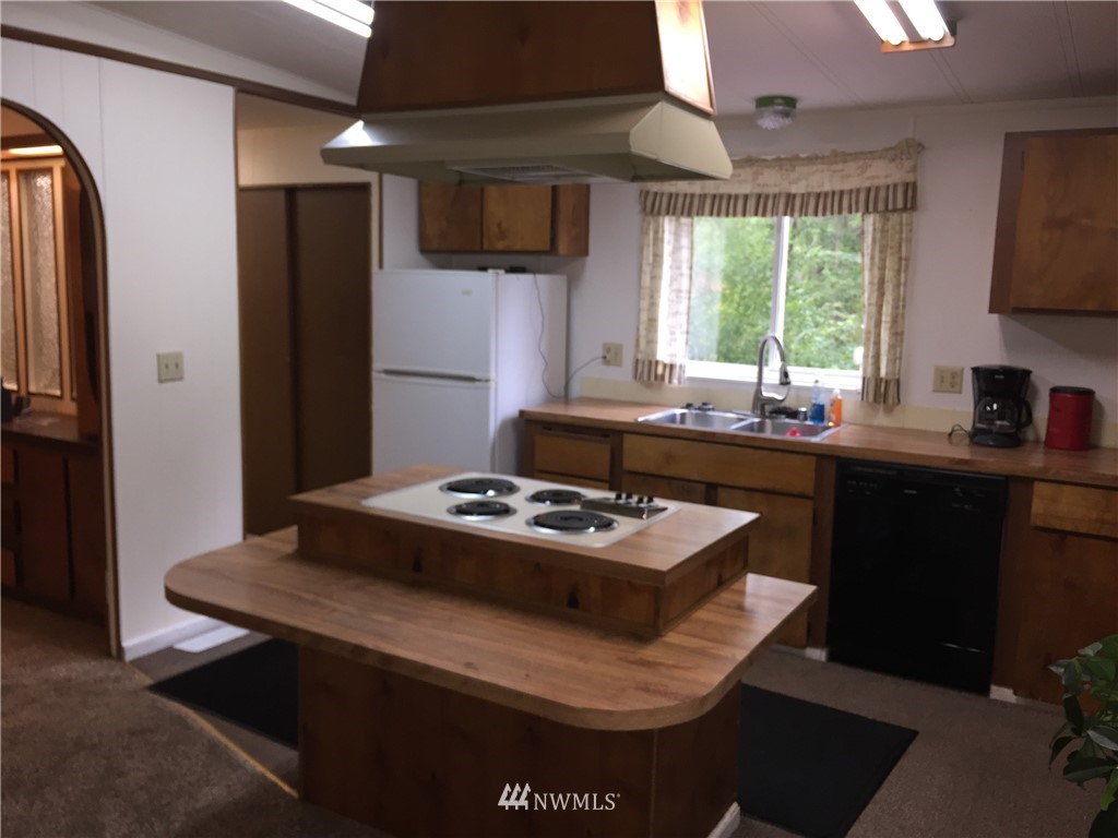 19823 South Carpenter Road Snohomish, WA 98290 - Photo 10 of 20 Gallery Image 10