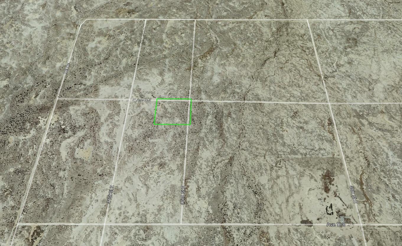 D4 43rd Street East Lancaster, CA 93535 - Photo 4 of 8 3145020017 top