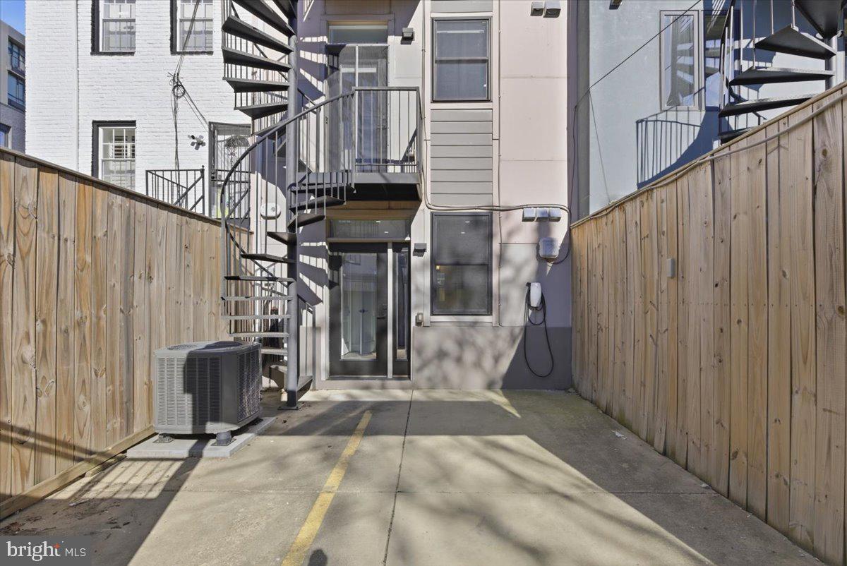 1168 Abbey Place Northeast Washington, DC 20002 - Photo 25 of 49 Multifamily w/ 2 separate 2 BR | 2.5 BA Units