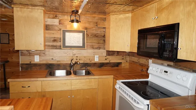 $249,900 | 11812 River Road, Florence, NY 13316