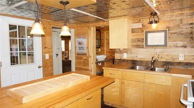 $249,900 | 11812 River Road, Florence, NY 13316