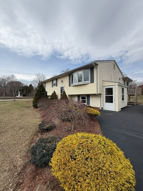 580 Lapham Farm Road Burrillville, RI 02839 - Photo 2 of 19